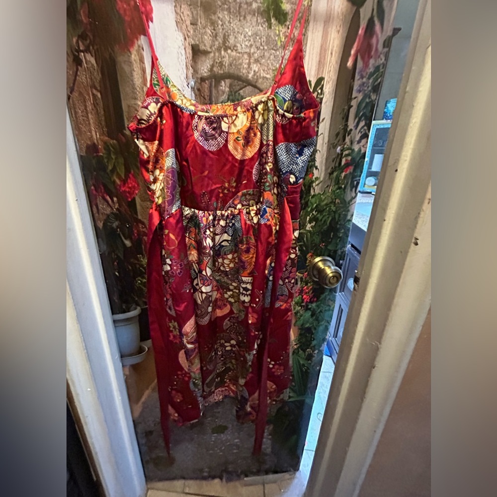 FUNKY‎ PEOPLE Red floral belted satiny Sun Dress